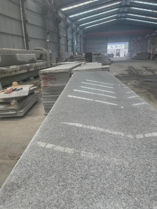 如何选择具有相似纹理的石材进行加工以制作统一纹理的产品